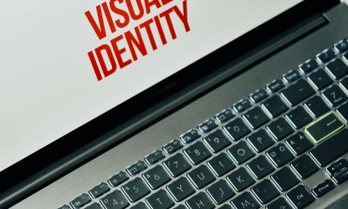 pexels-eva-bronzini-7661627